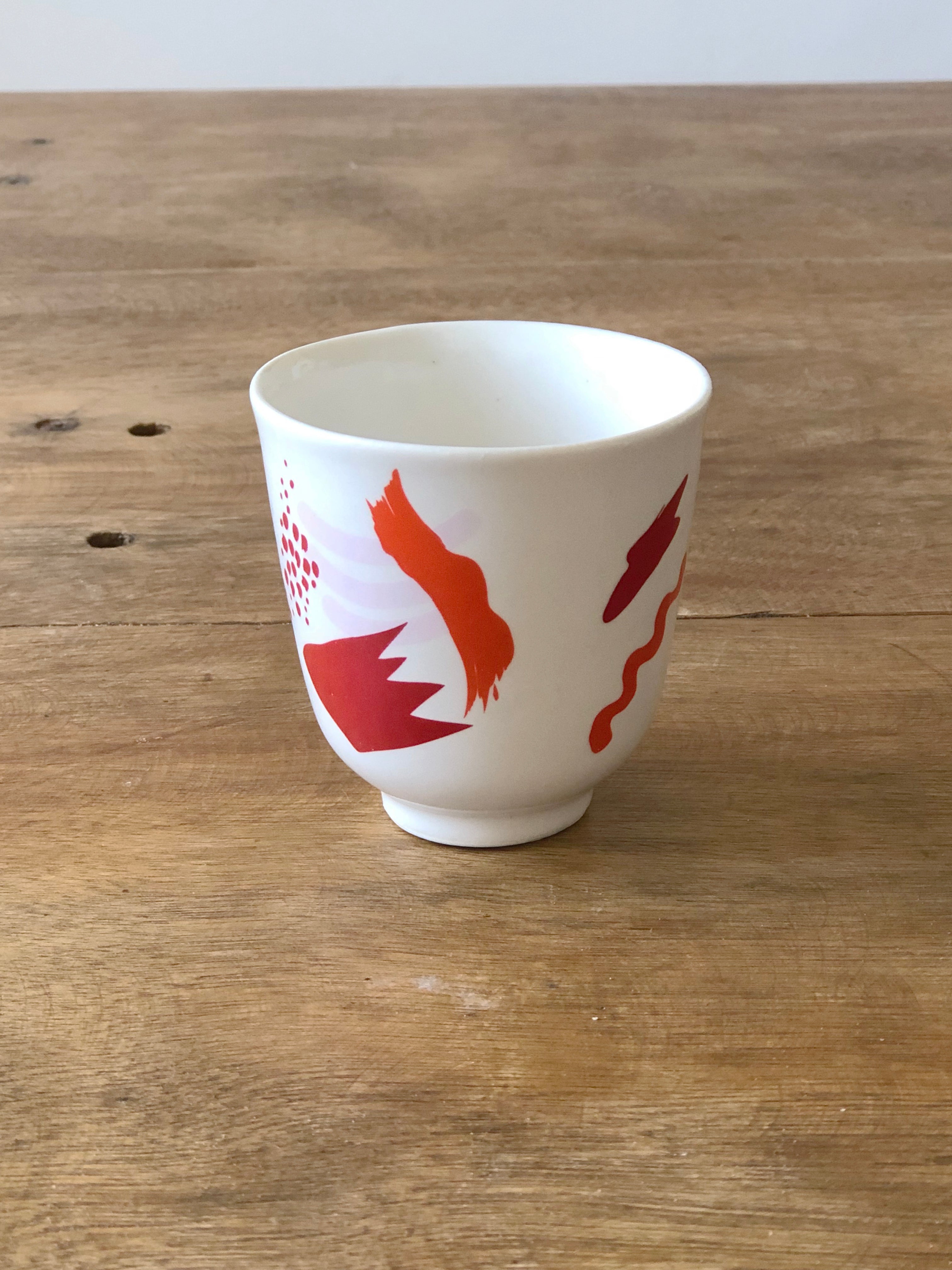 Small cup flower print  - Red mix